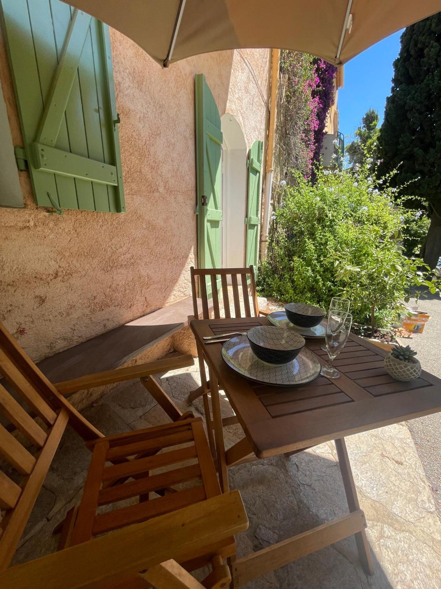 Cosy Studio - Place Du Figuier Борм-ле-Мимоза Екстериор снимка
