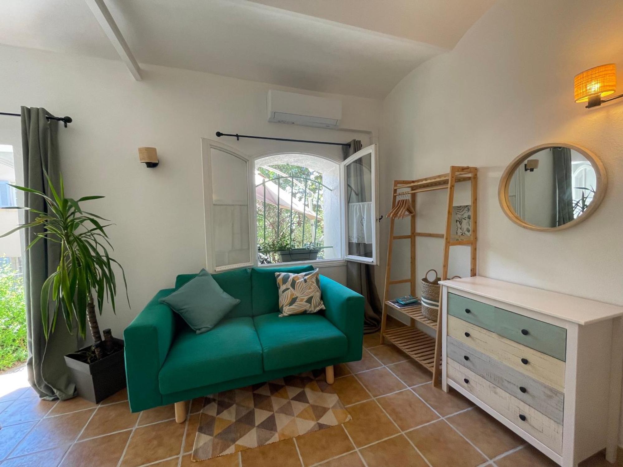 Cosy Studio - Place Du Figuier Борм-ле-Мимоза Екстериор снимка